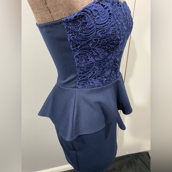 Aqua peplum dress, lace detail - Picture 3 of 13